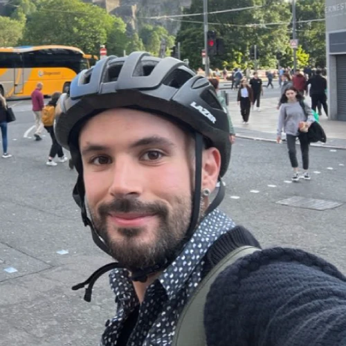 Endometriozis ve Adenomyozis Derneği